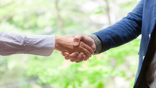 Business men shaking hands